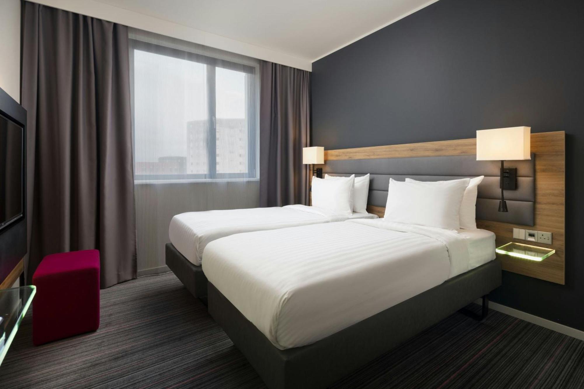Отель Moxy Merchant 4*