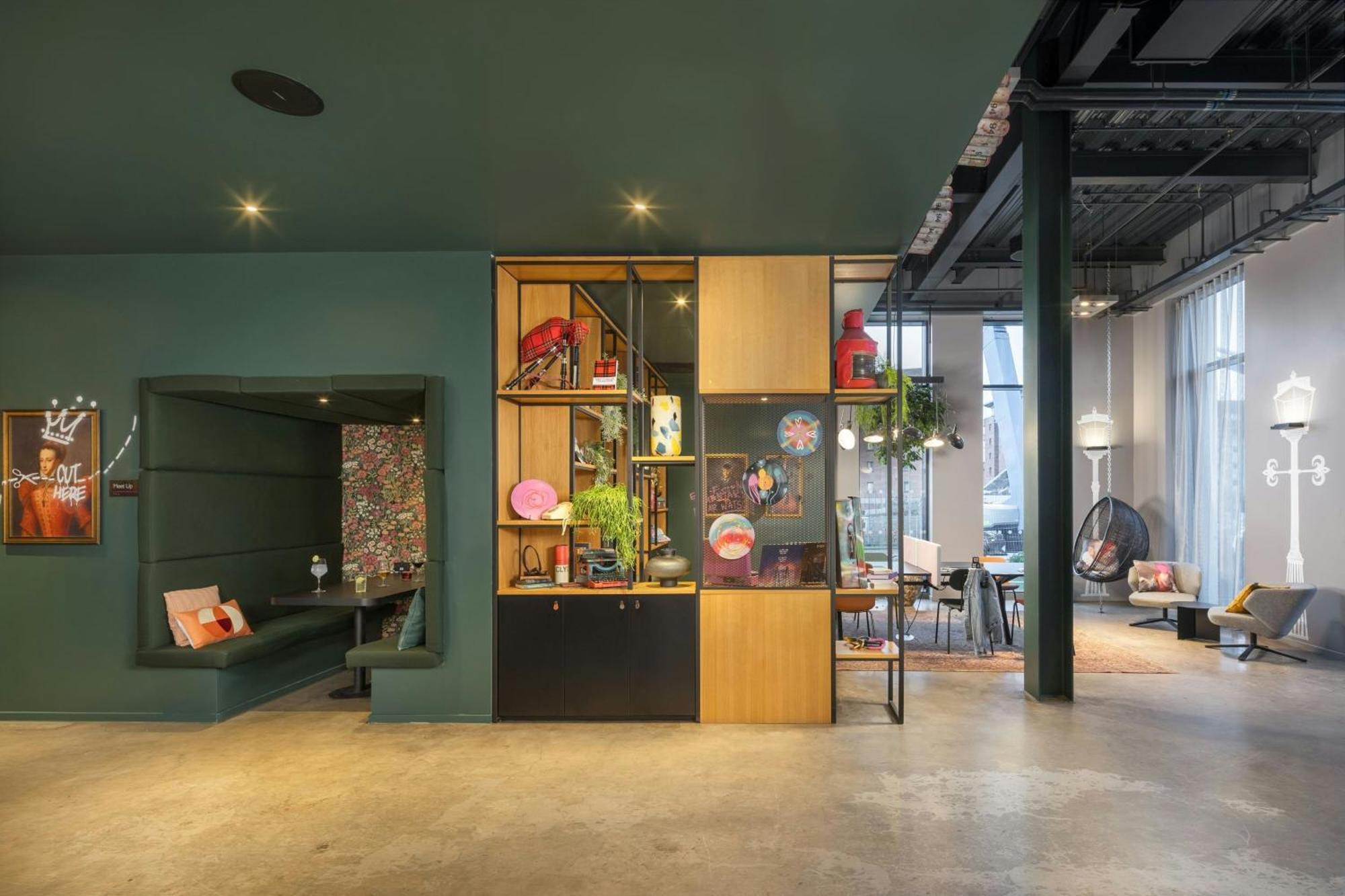 Moxy Merchant City Hotel 4*