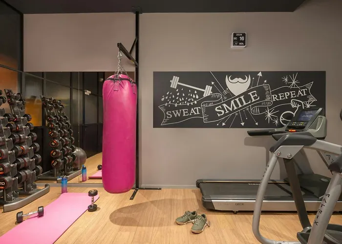 Moxy Glasgow Merchant City
